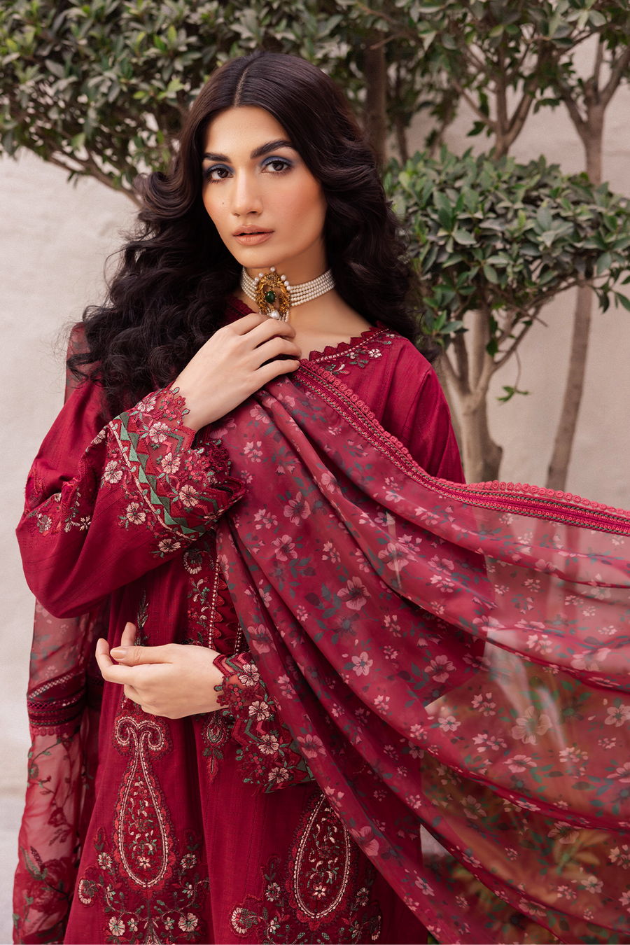 Iznik | Dahlia Embroidered Lawn | DL-01 - Ladies Clothes - Maria Faisal