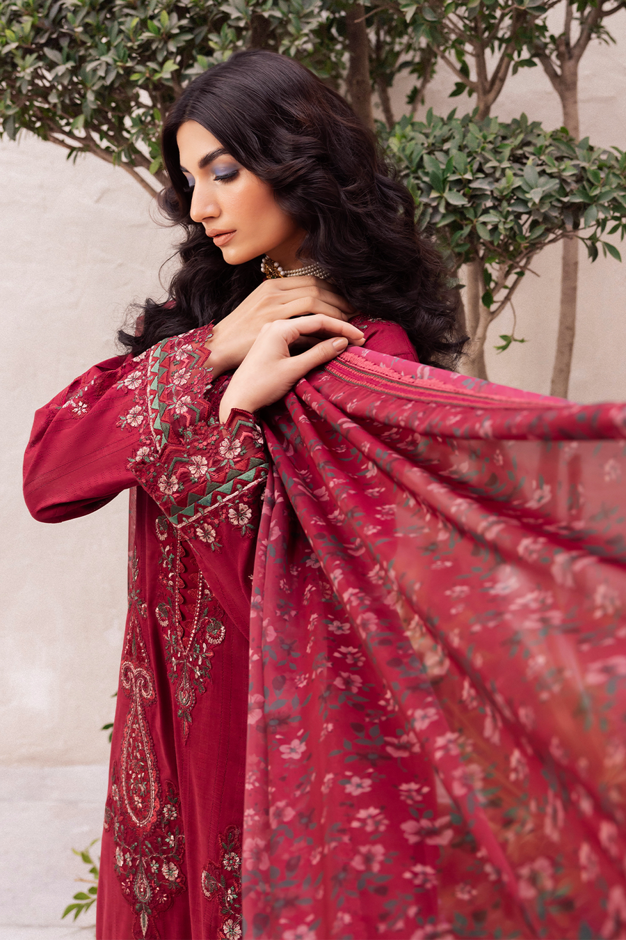 Iznik | Dahlia Embroidered Lawn | DL-01 - Ladies Clothes - Maria Faisal