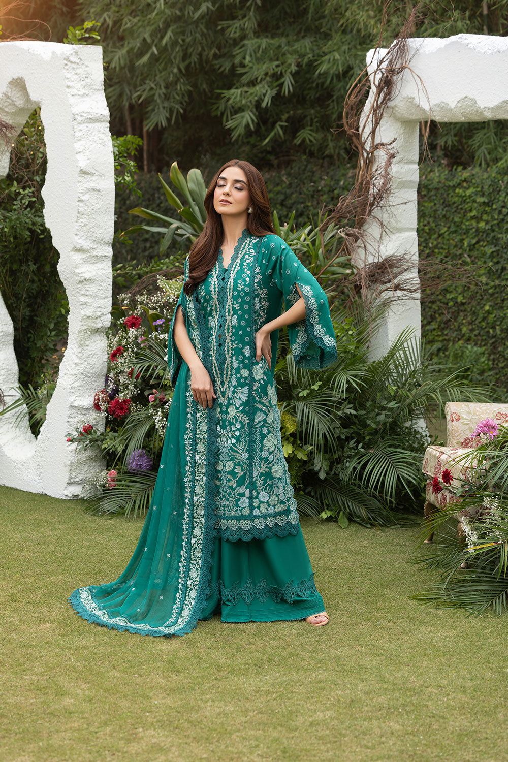 Sobia Nazir | Luxury Lawn 25 | 8B - Ladies Clothes 