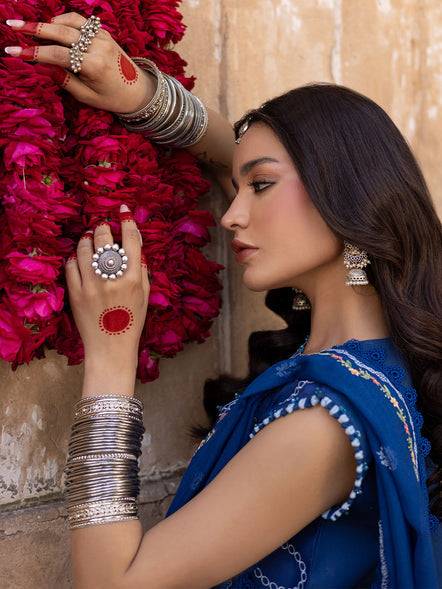 Parishay | Mastani Luxury Lawn 25 | MA - 01 by Maria Faisal - Registered Vendor of : Parishay - type : Ladies Clothes - 100% original wedding dresses