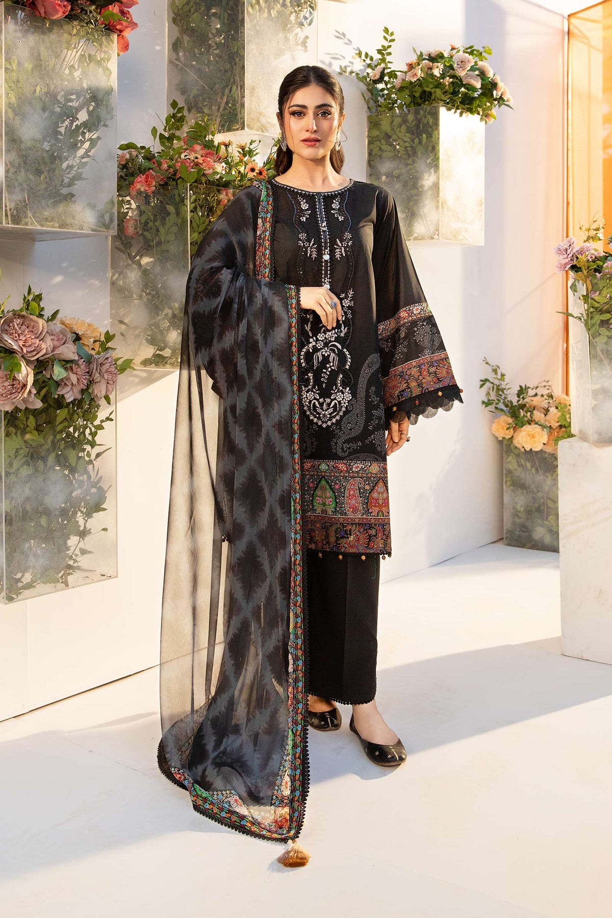Maria B | M Basic Summer Lawn 25 | MB-CUS25-703A by Maria Faisal - Registered Vendor of : Maria B - type : Ladies Clothes - 100% original wedding dresses