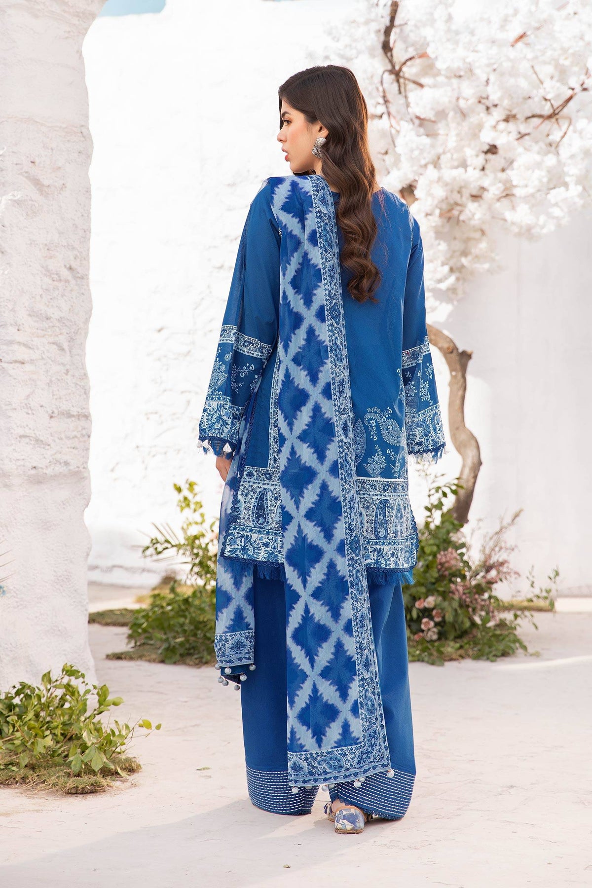 Maria B | M Basic Summer Lawn 25 | MB-CUS25-703B by Maria Faisal - Registered Vendor of : Maria B - type : Ladies Clothes - 100% original wedding dresses