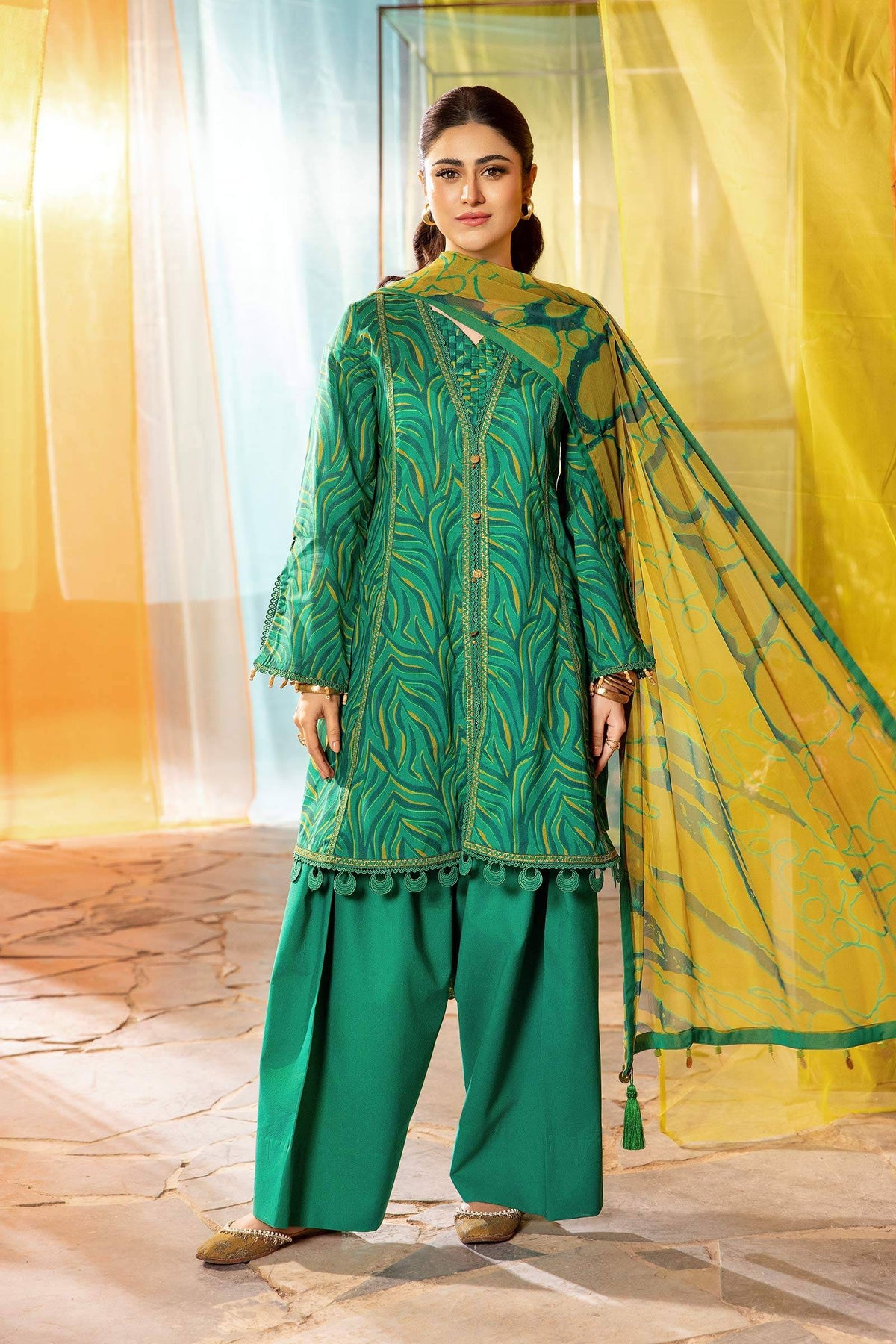 Maria B | M Basic Summer Lawn 25 | MB-CUS25-704A by Maria Faisal - Registered Vendor of : Maria B - type : Ladies Clothes - 100% original wedding dresses