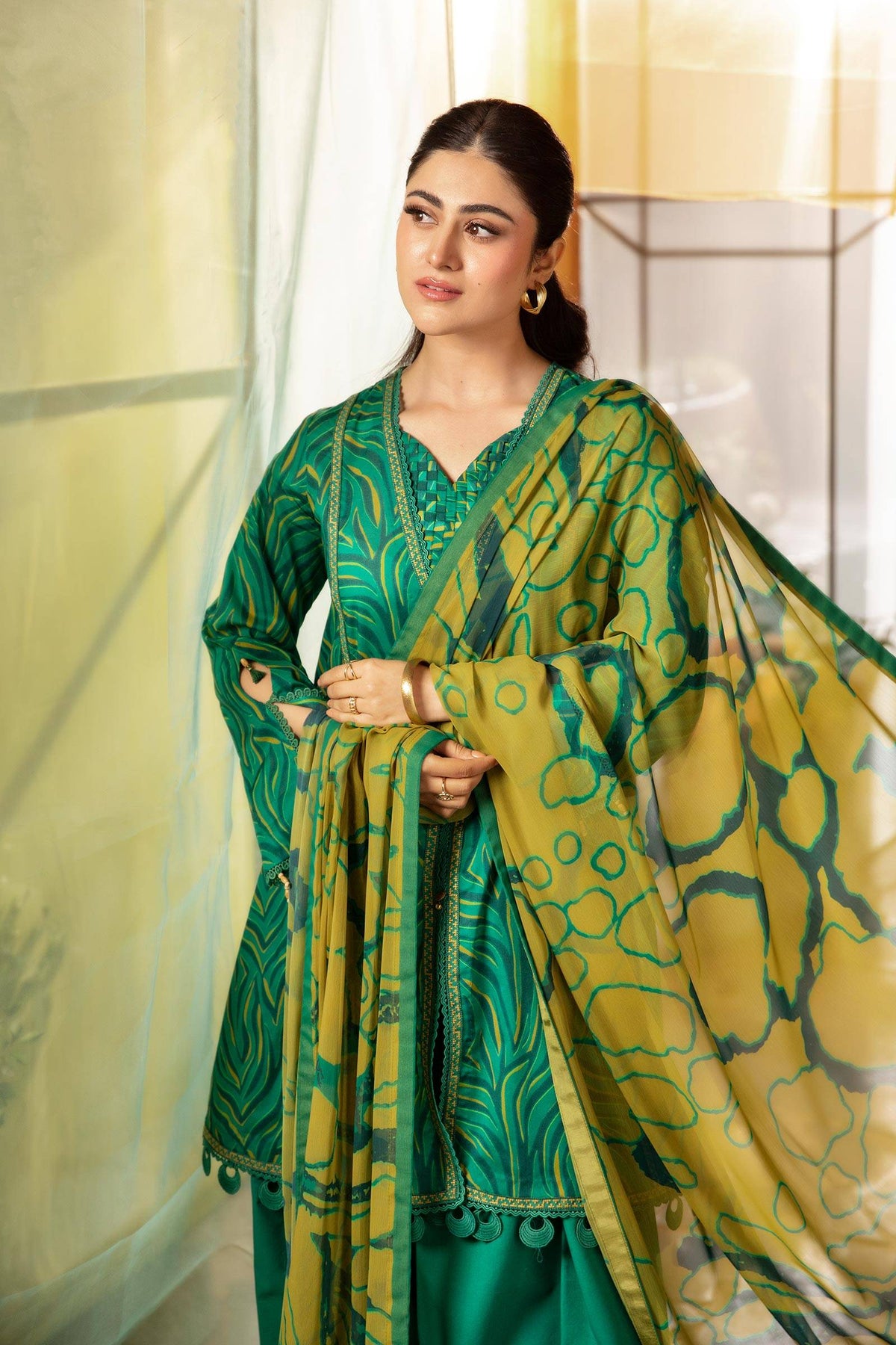 Maria B | M Basic Summer Lawn 25 | MB-CUS25-704A by Maria Faisal - Registered Vendor of : Maria B - type : Ladies Clothes - 100% original wedding dresses