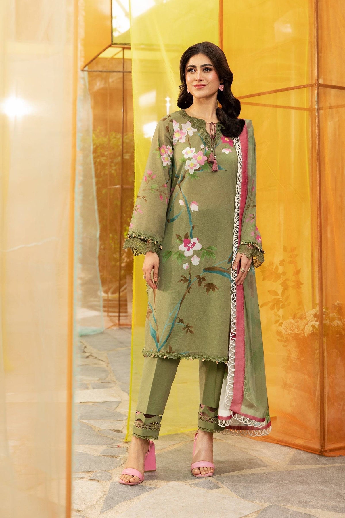 Maria B | M Basic Summer Lawn 25 | MB-CUS25-707A by Maria Faisal - Registered Vendor of : Maria B - type : Ladies Clothes - 100% original wedding dresses