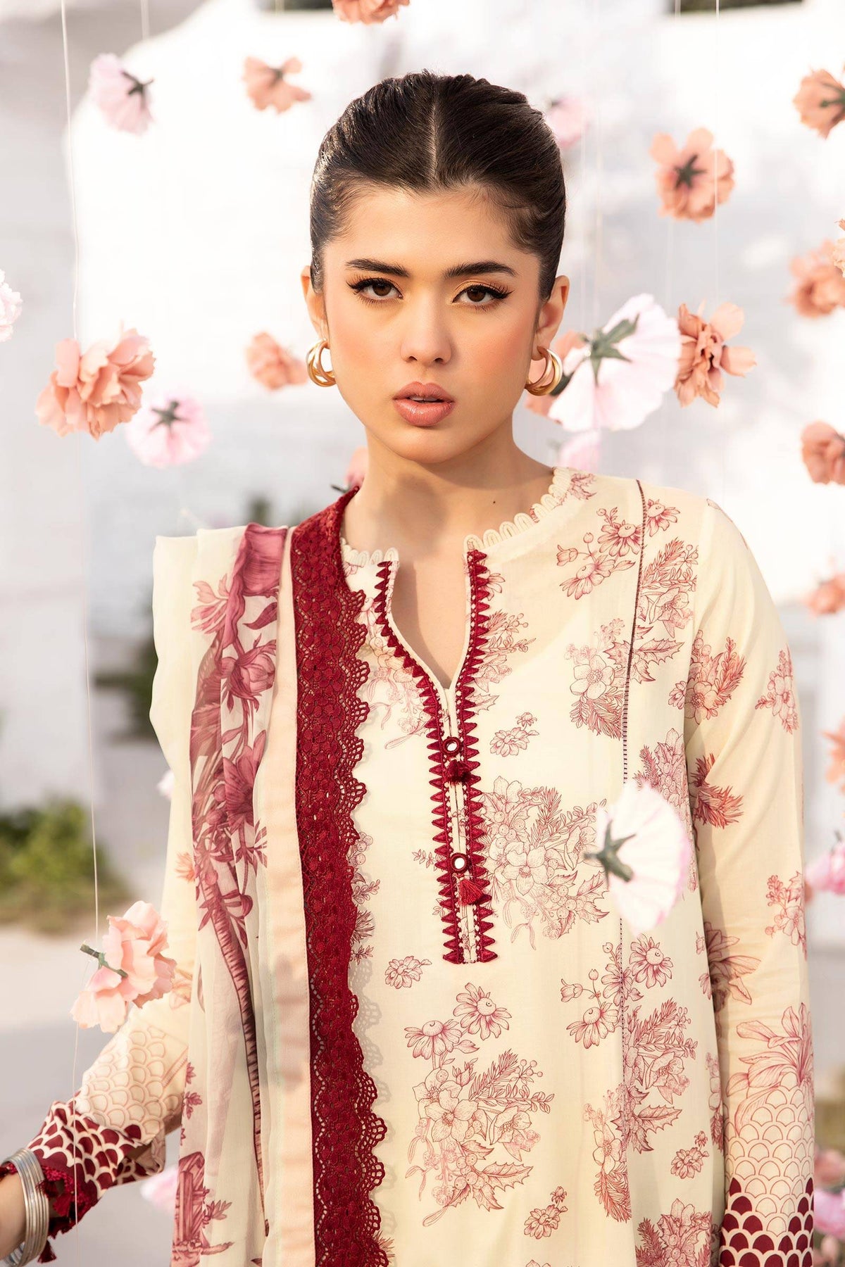 Maria B | M Basic Summer Lawn 25 | MB-CUS25-709A by Maria Faisal - Registered Vendor of : Maria B - type : Ladies Clothes - 100% original wedding dresses