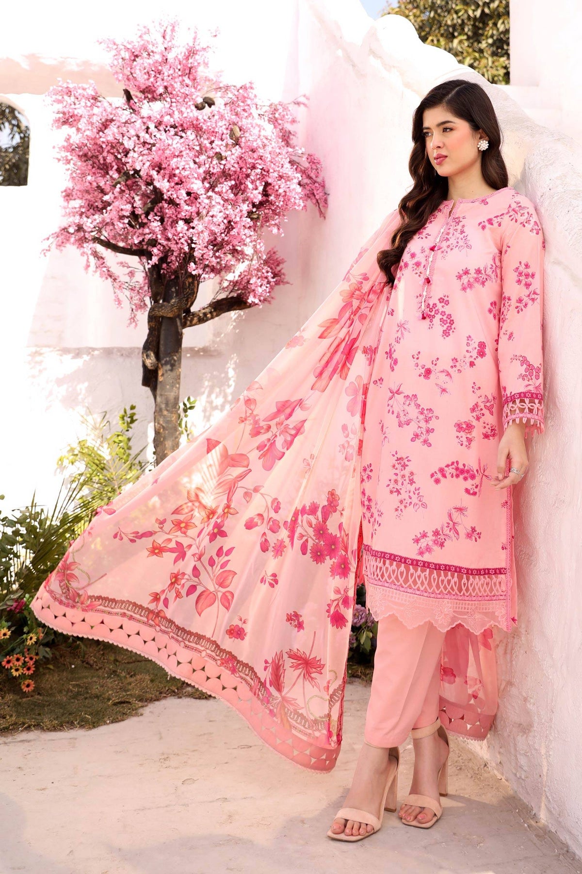 Maria B | M Basic Summer Lawn 25 | MB-CUS25-709A by Maria Faisal - Registered Vendor of : Maria B - type : Ladies Clothes - 100% original wedding dresses