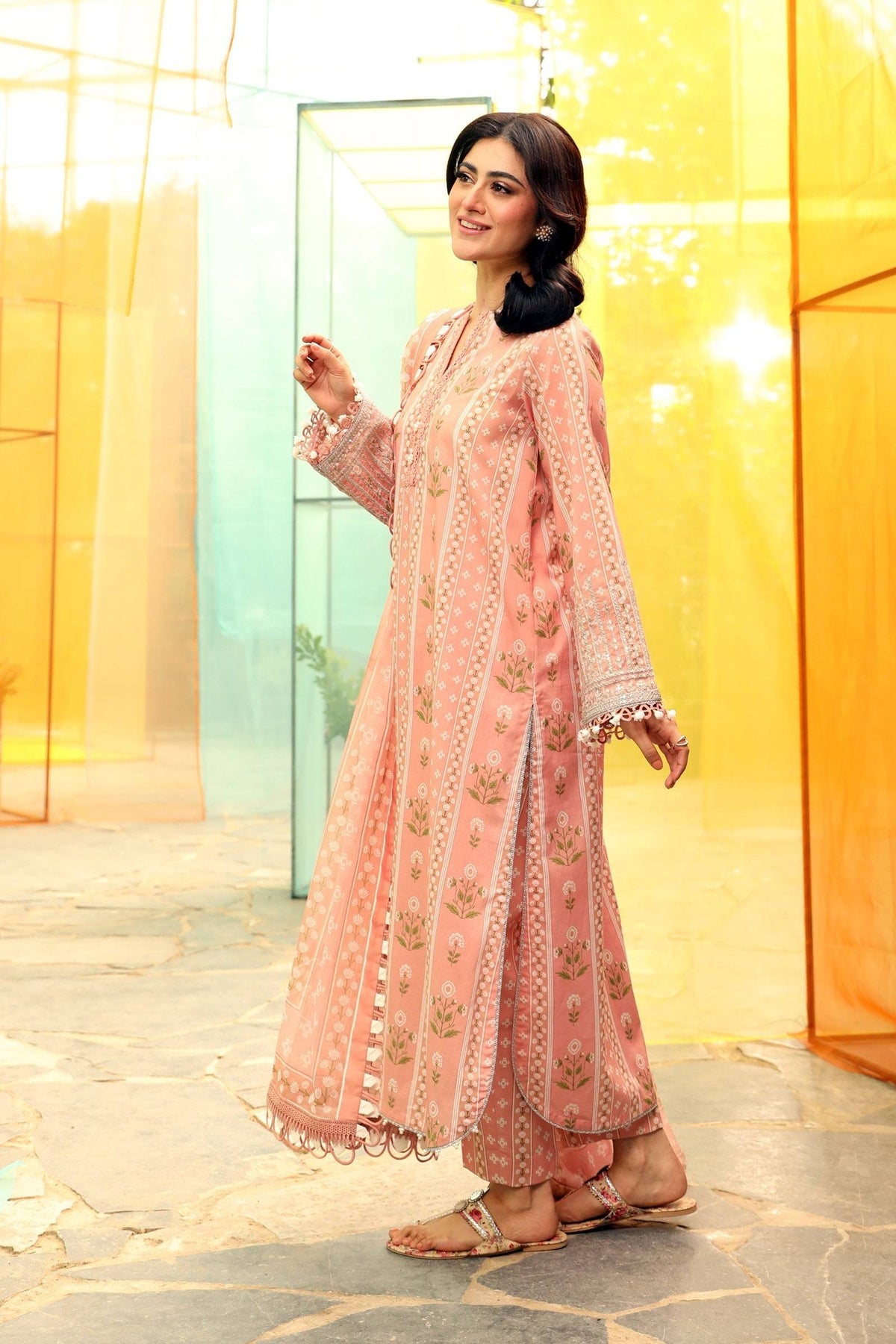 Maria B | M Basic Summer Lawn 25 | MB-CUS25-711B by Maria Faisal - Registered Vendor of : Maria B - type : Ladies Clothes - 100% original wedding dresses