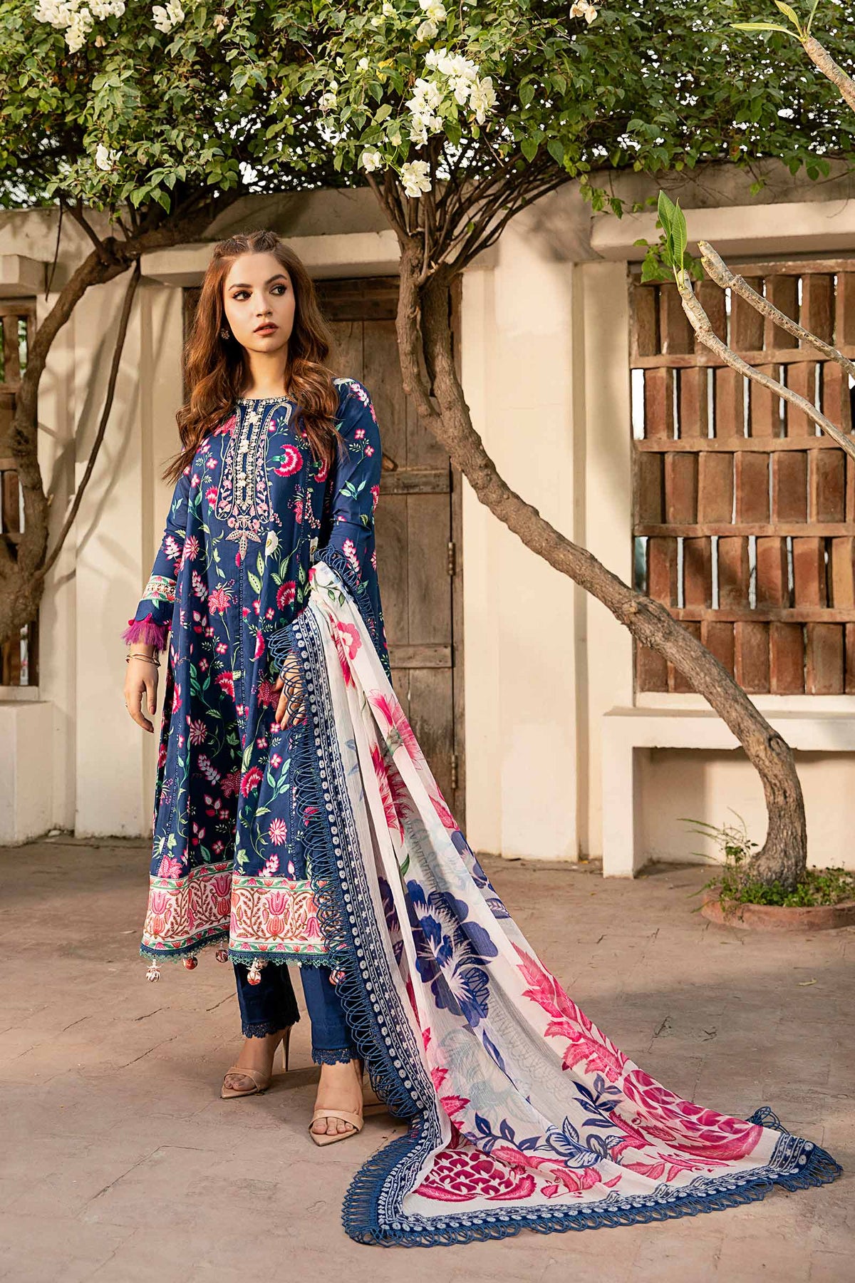 Maria B | Eid Basic Lawn | MB-CUS25-901B by Maria Faisal - Registered Vendor of : Maria B - type : Ladies Clothes - 100% original wedding dresses