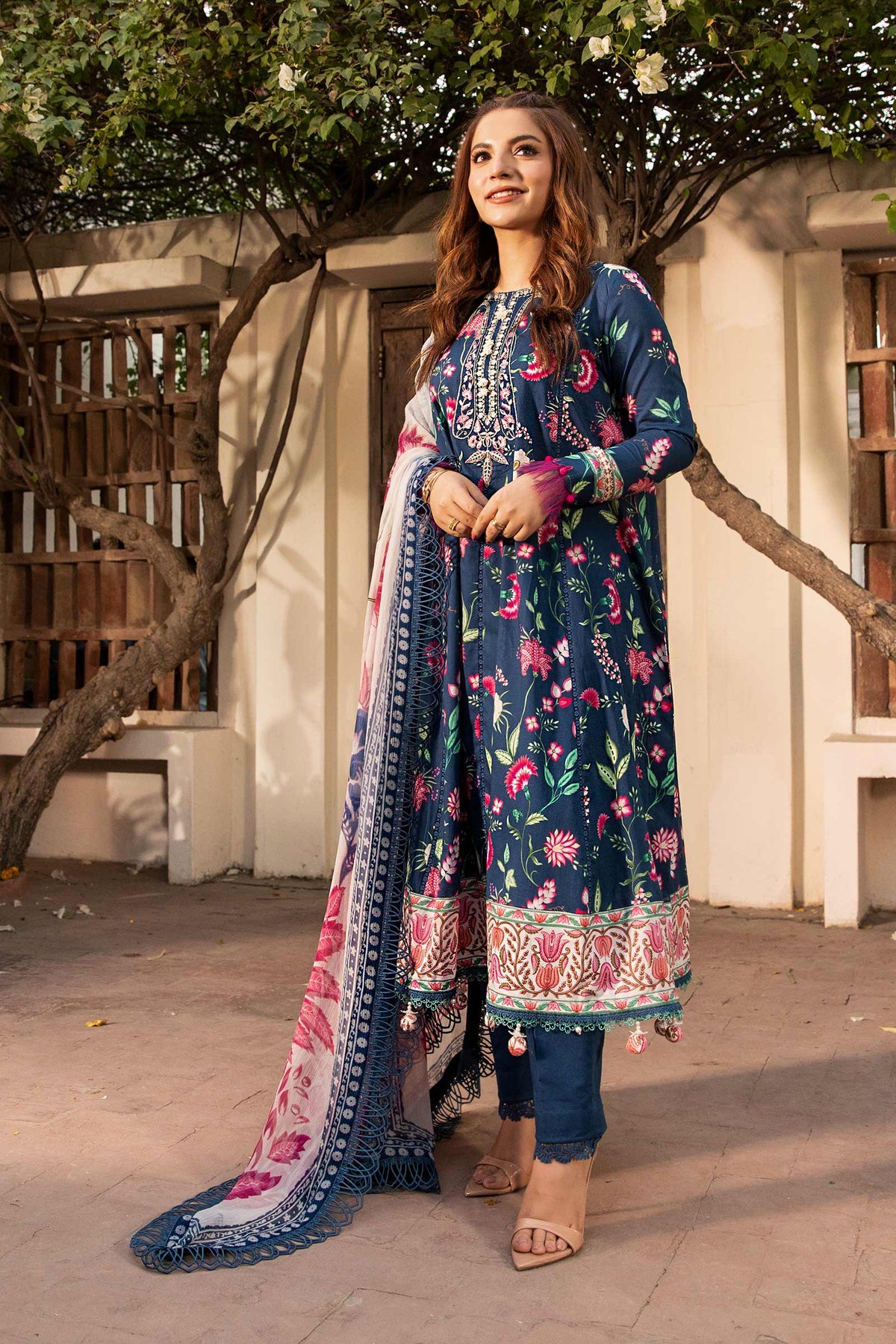 Maria B | Eid Basic Lawn | MB-CUS25-901B by Maria Faisal - Registered Vendor of : Maria B - type : Ladies Clothes - 100% original wedding dresses