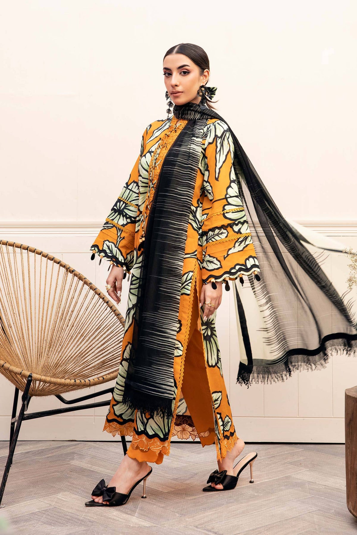 Maria B | Eid Basic Lawn | MB-CUS25-902A by Maria Faisal - Registered Vendor of : Maria B - type : Ladies Clothes - 100% original wedding dresses