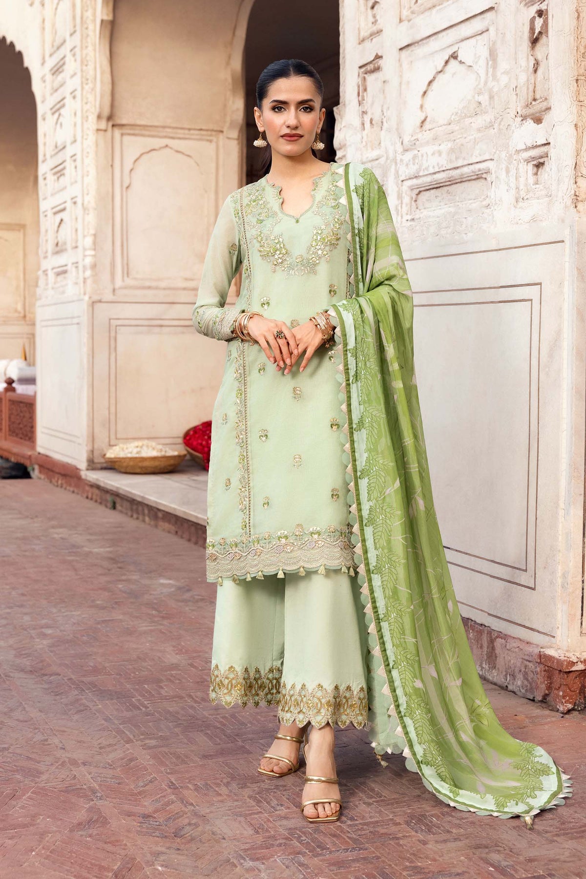 MB-FUS25-801 – authentic Pakistani dress from the Festive 25 collection for women in the UK