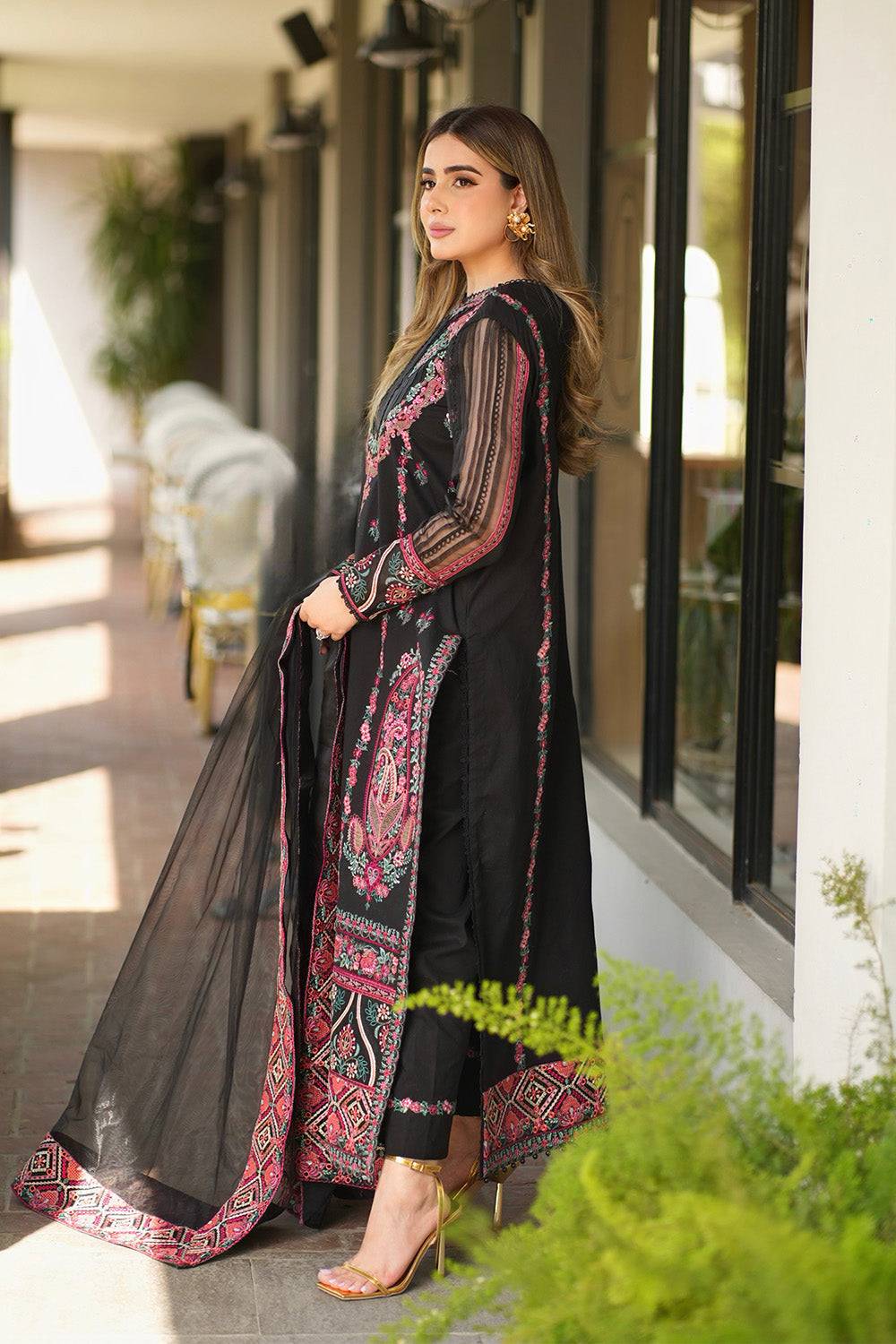 Maryam N Maria | Koel 25 | ÁINE - MS50274 by Maria Faisal - Registered Vendor of : Maryam N Maria - type : Ladies Clothes - 100% original wedding dresses