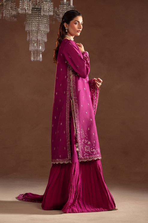 Emaan Adeel | Selene Formals | FIORA - Ladies Clothes 
