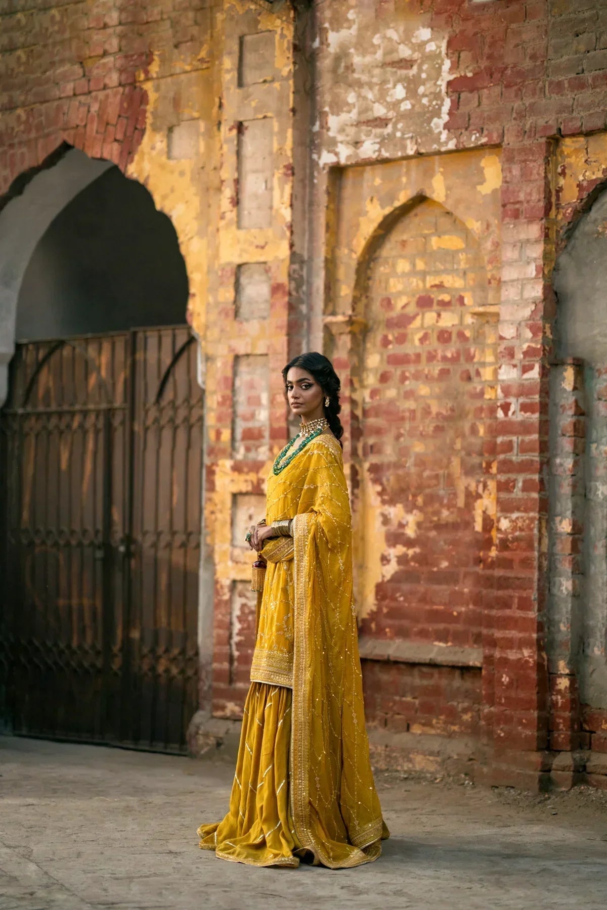 Erum Khan | Mannat Formals | Aatish