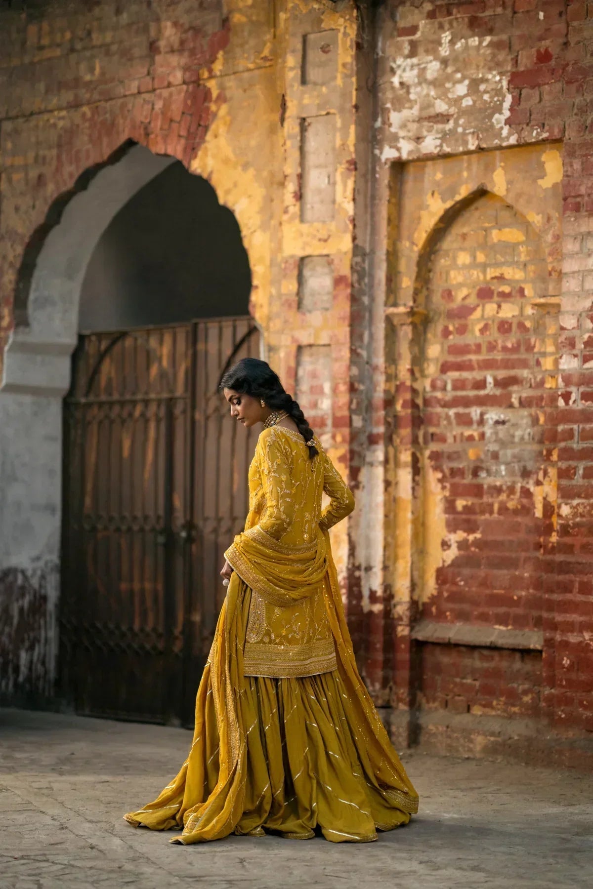 Erum Khan | Mannat Formals | Aatish
