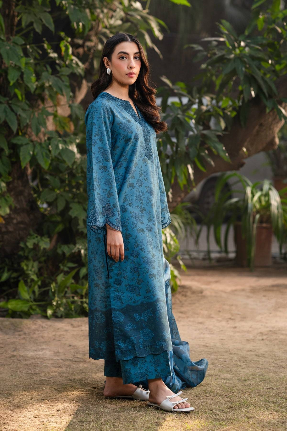 Xenia Formals | Summer Away 25 | ELLIS-A by Maria Faisal - Registered Vendor of : Xenia Formals - type : Ladies Clothes - 100% original wedding dresses