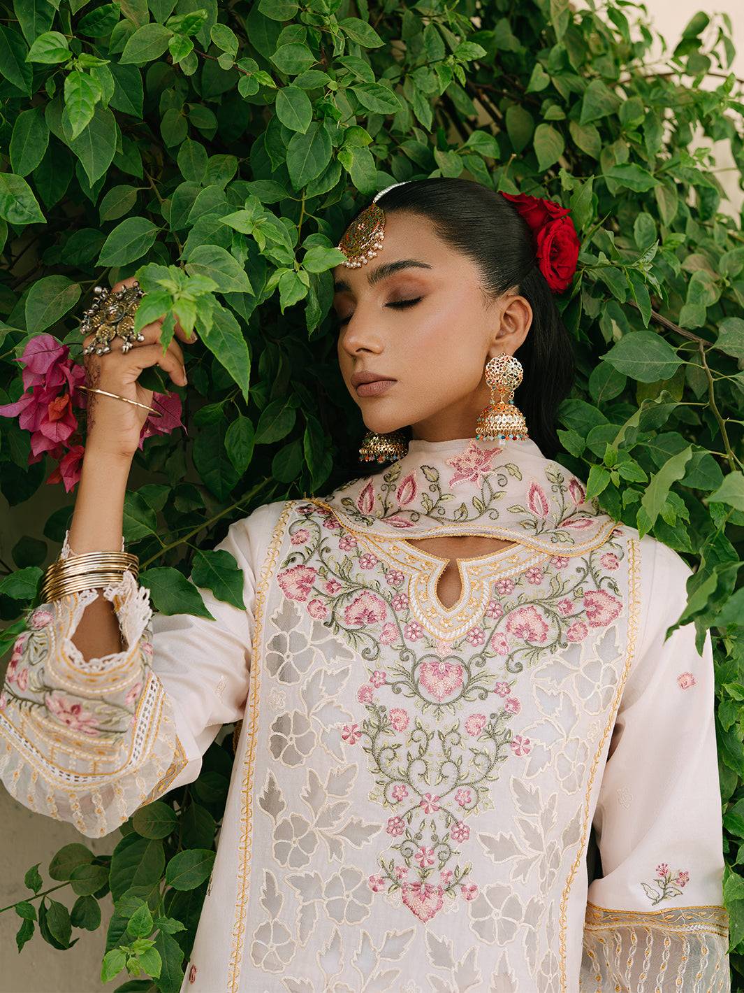 Mahnur | Shanaya Luxury Lawn 25 | Elnaz by Maria Faisal - Registered Vendor of : Mahnur - type : Ladies Clothes - 100% original wedding dresses