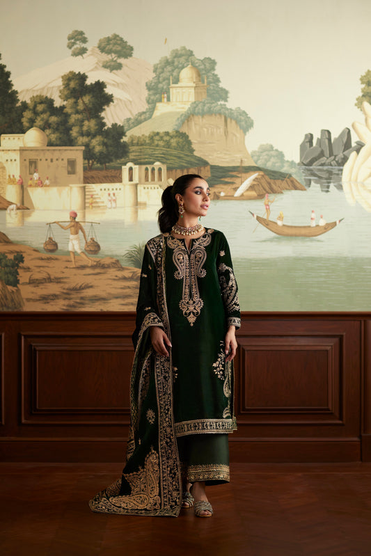 Mina Hassan | Velvet Luxe | Zehra - Ladies Clothes - Maria Faisal
