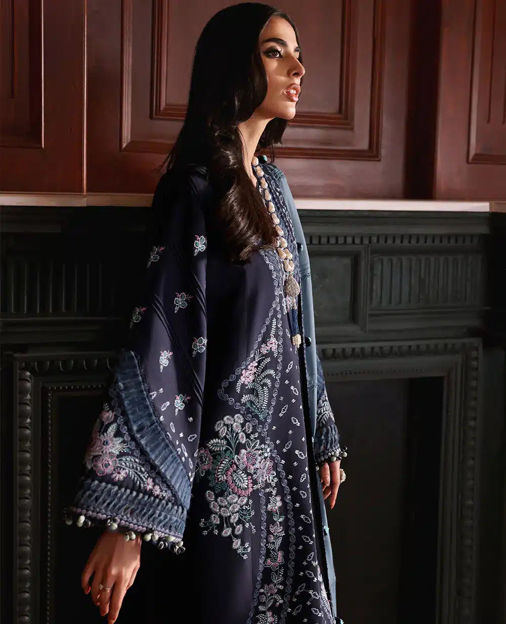 Republic Womenswear | Noemei Luxury Shawl 23 | NWU23-D5-B