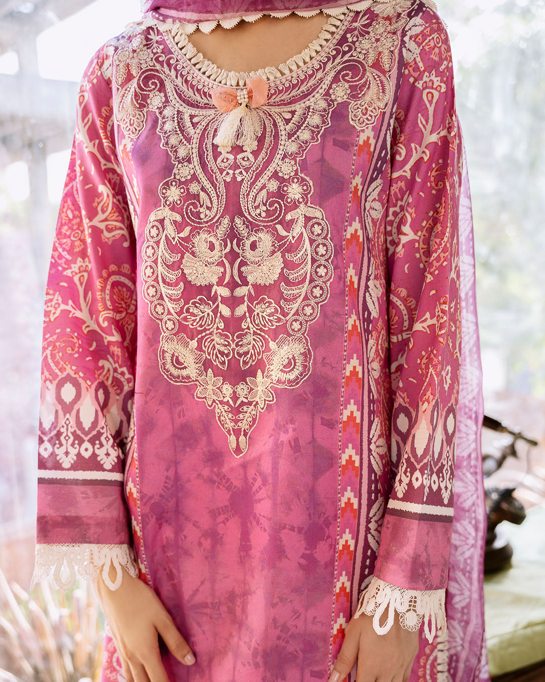 Roheenaz | Flora Printed Lawn | Amaranth - Ladies Clothes 