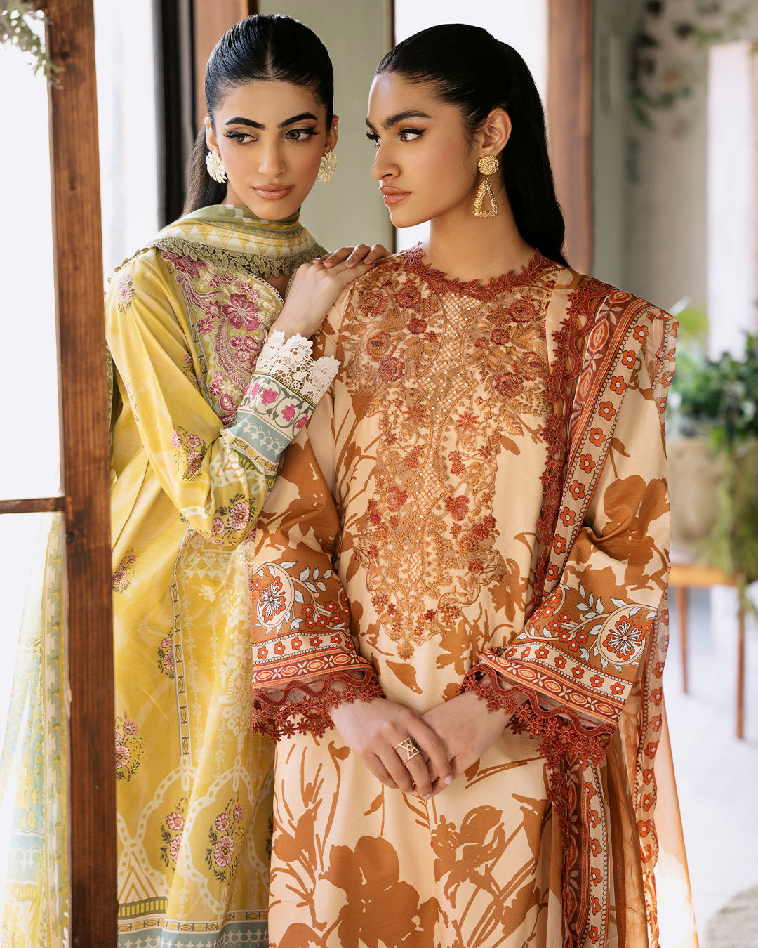 Roheenaz | Flora Printed Lawn | Harmonia - Ladies Clothes 