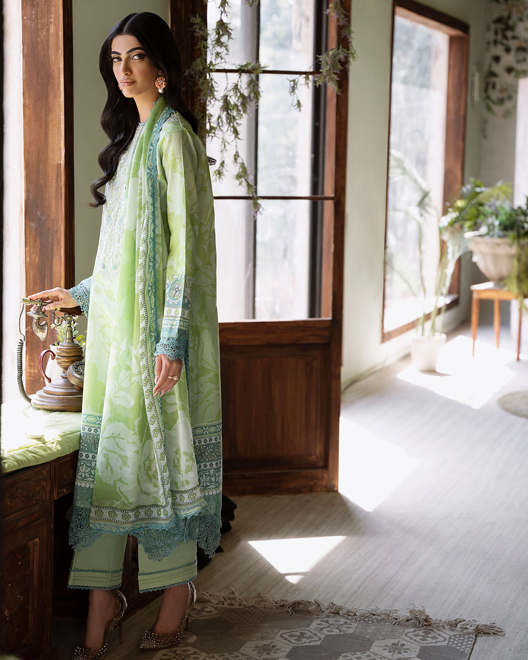Roheenaz | Flora Printed Lawn | Euphoria - Ladies Clothes 