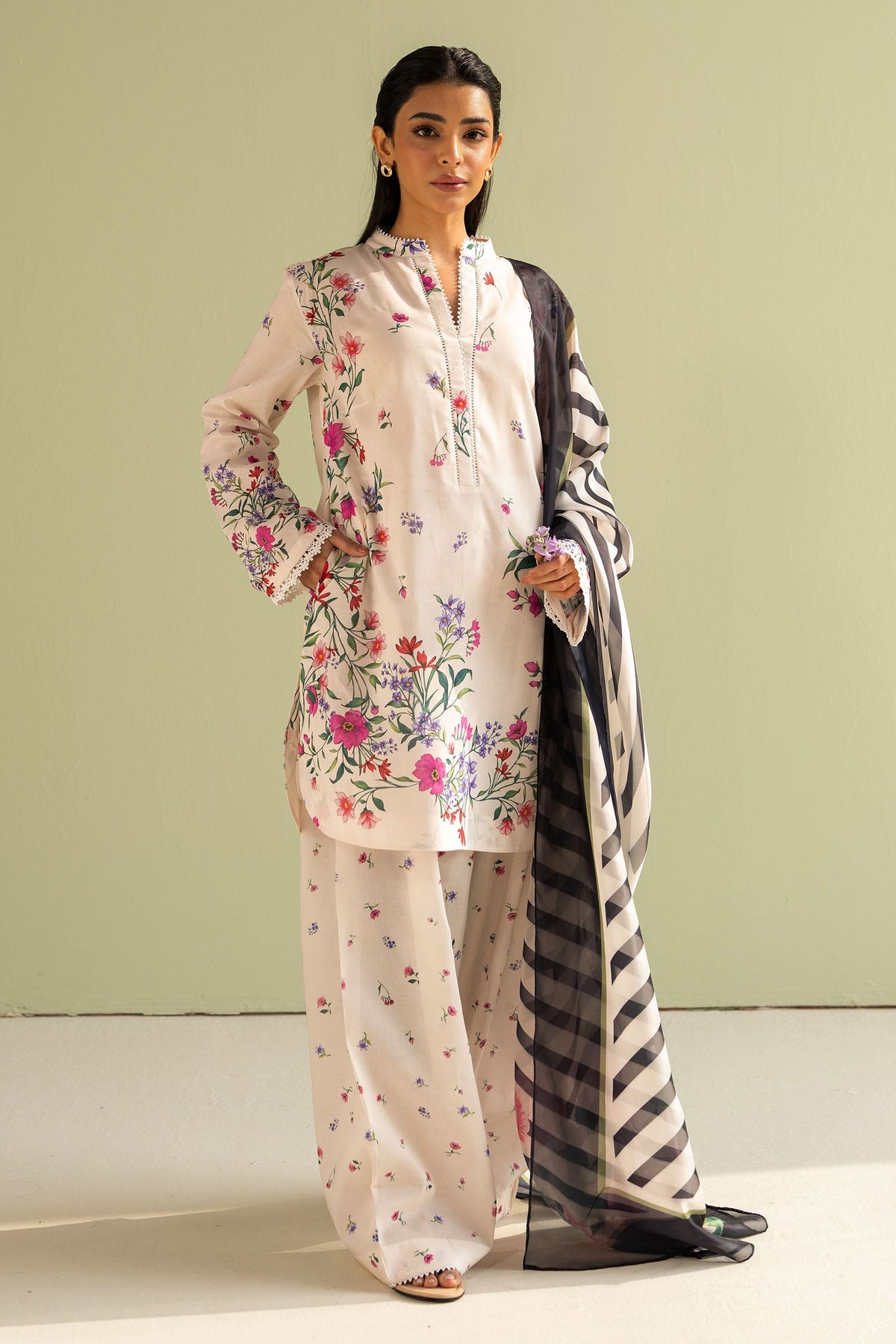 Zara Shahjahan | Coco Prints 25 | Reena-4B by Maria Faisal - Registered Vendor of : Zara Shahjahan - type : Ladies Clothes - 100% original wedding dresses