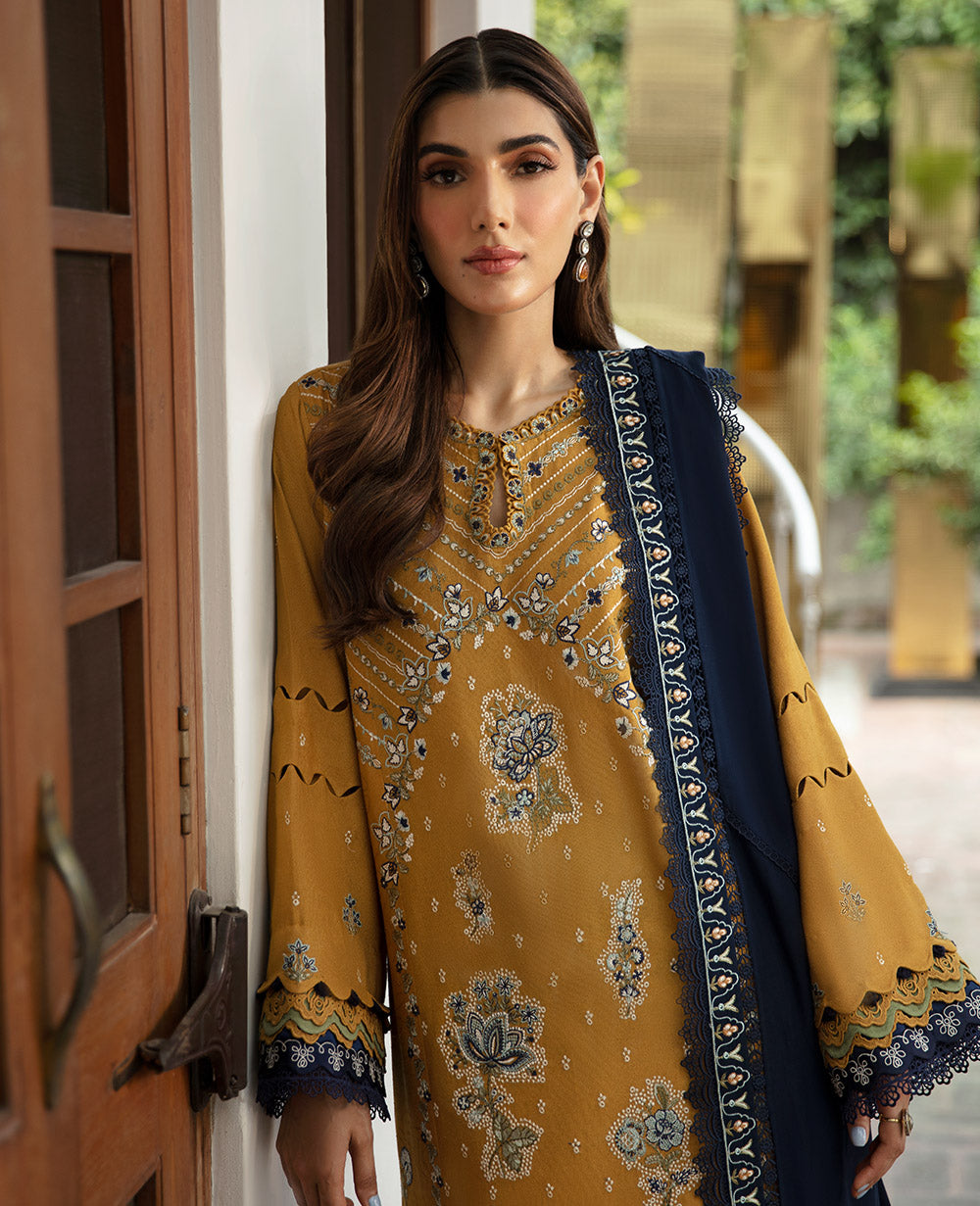 Republic Womenswear | Rosalee Winter 24 |  D5 (Feeha) - Ladies Clothes - Maria Faisal