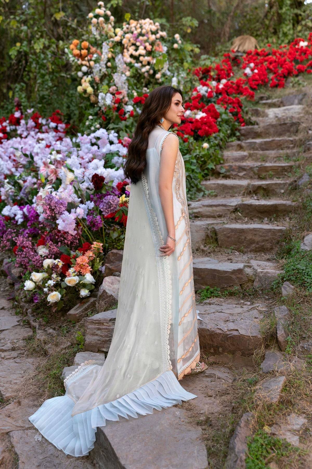 Sable Vogue | Luxury Formal 25 | SL-09-25-V1 by Maria Faisal - Registered Vendor of : Sable Vogue - type : Ladies Clothes - 100% original wedding dresses