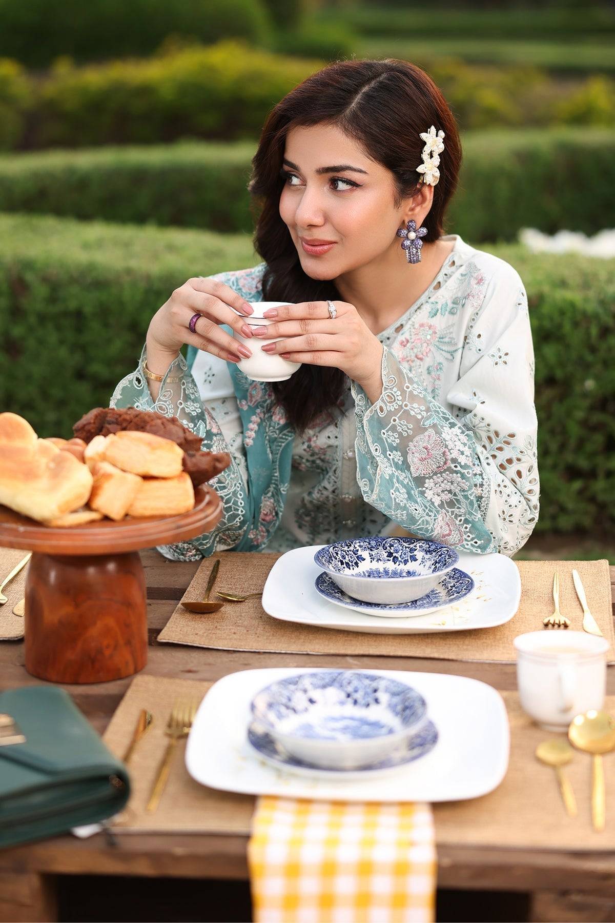 Imrozia Premium | Hayam Luxury Lawn 25 | SL 88 HIBA by Maria Faisal - Registered Vendor of : Imrozia Premium - type : Ladies Clothes - 100% original wedding dresses