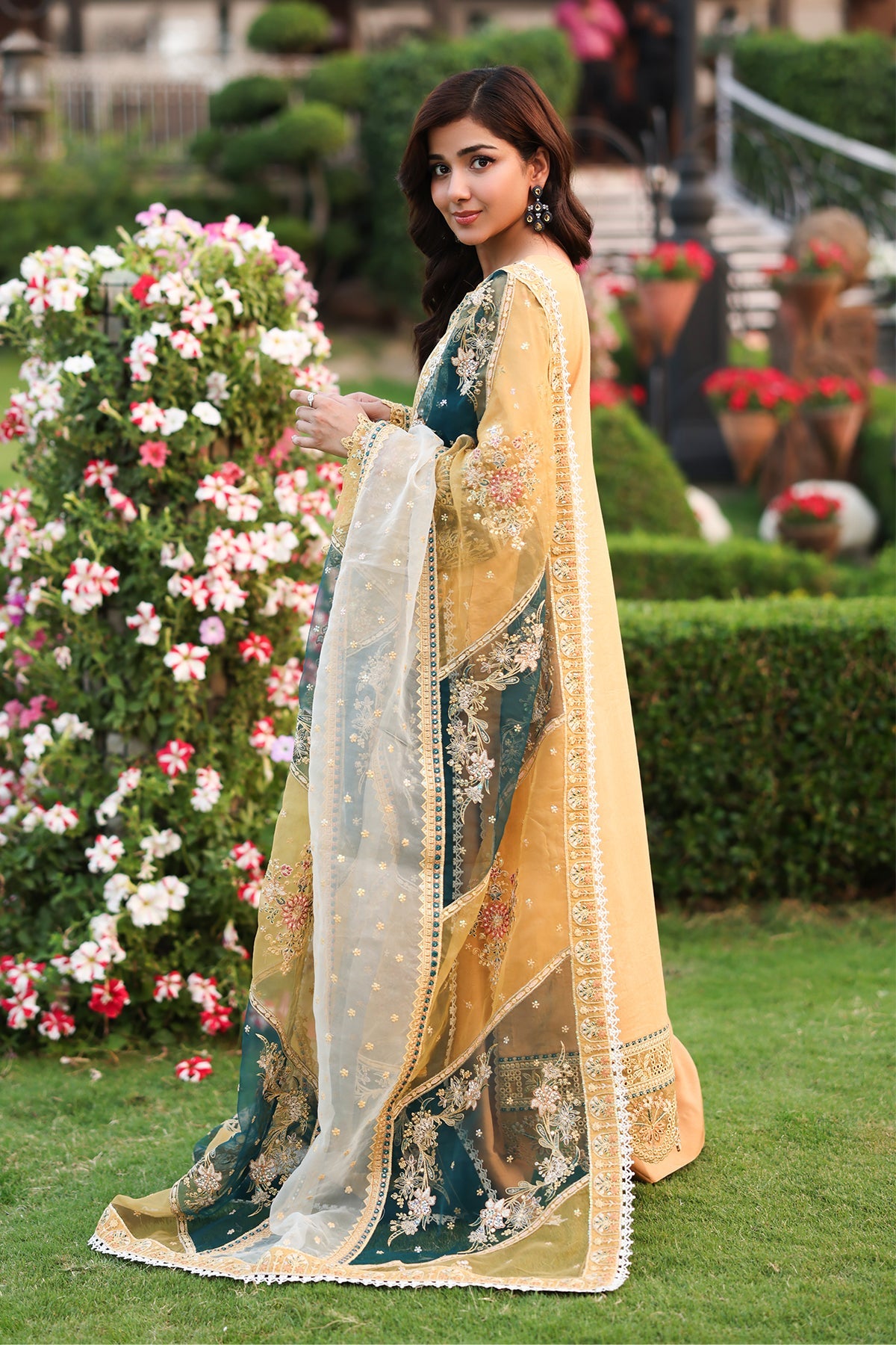Imrozia Premium | Hayam Luxury Lawn 25 | SL 92 SHAKIRA by Maria Faisal - Registered Vendor of : Imrozia Premium - type : Ladies Clothes - 100% original wedding dresses