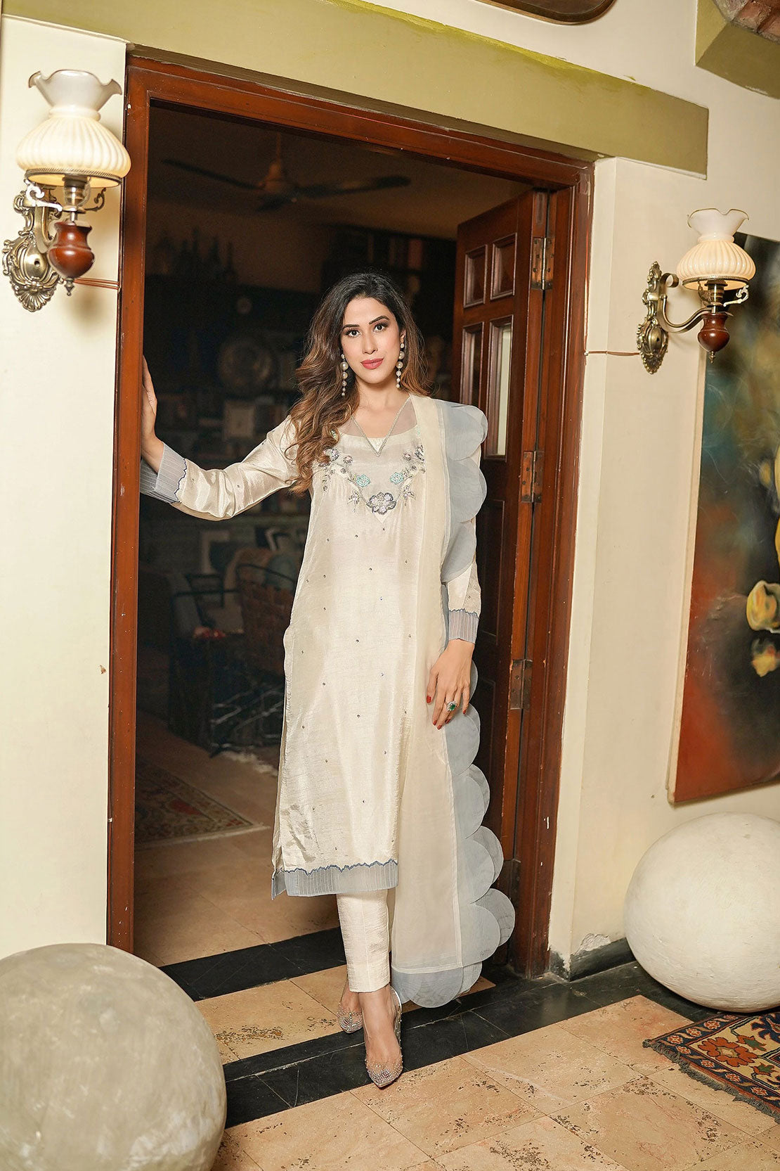 Leon | Leon Luxe Collection | COCONUT - Maria Faisal