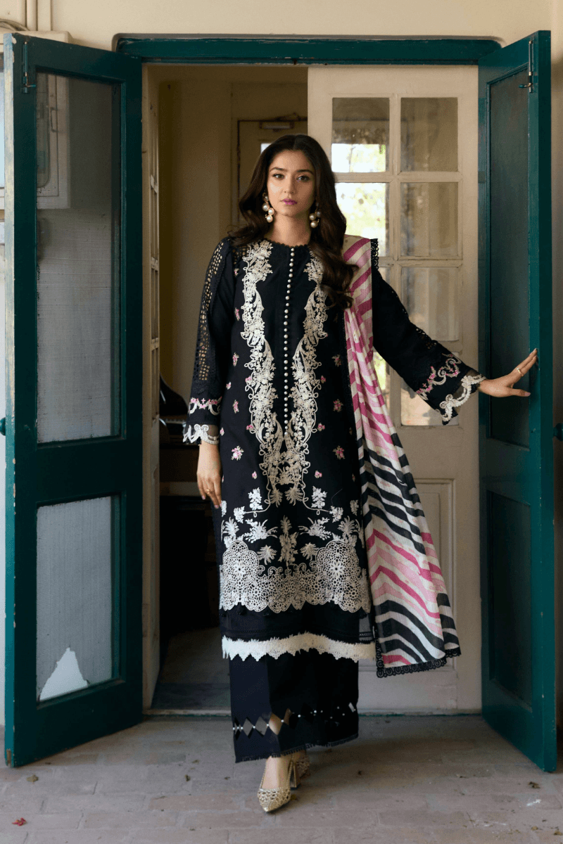 Manara | Vintage Flora 25 | LAILA by Maria Faisal - Registered Vendor of : Manara - type : Ladies Clothes - 100% original wedding dresses
