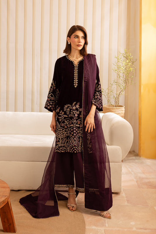 Vanya | Velvet Formals 24 |  KV-52 - Ladies Clothes - Maria Faisal