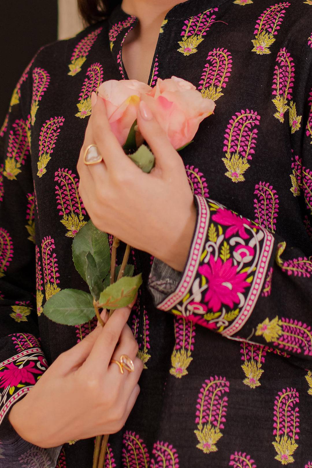 Zellbury | Winter Pret | Kurta - 3124 by Maria Faisal - Registered Vendor of : Zellbury Women - type : Essential Pret - 100% original wedding dresses