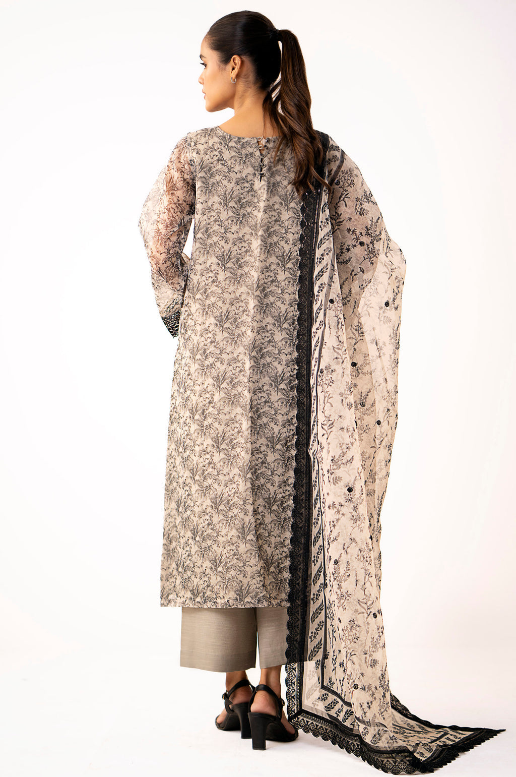 Zeen | Azalea Collection | WUM34306 - Ladies Clothes - Maria Faisal