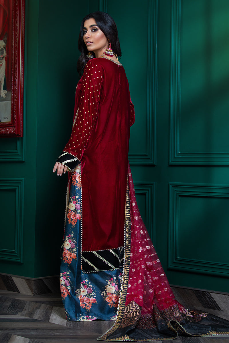Wardha Saleem | Velvets Winter Fall 24 |  Lal Bagh 2 - Ladies Clothes 