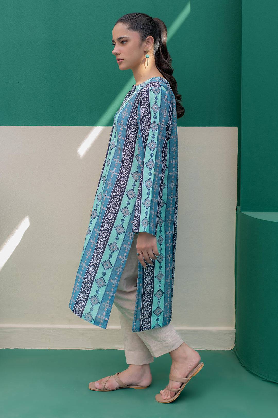 Zellbury | Winter Pret | Kurta - 3045 by Maria Faisal - Registered Vendor of : Zellbury Women - type : Essential Pret - 100% original wedding dresses