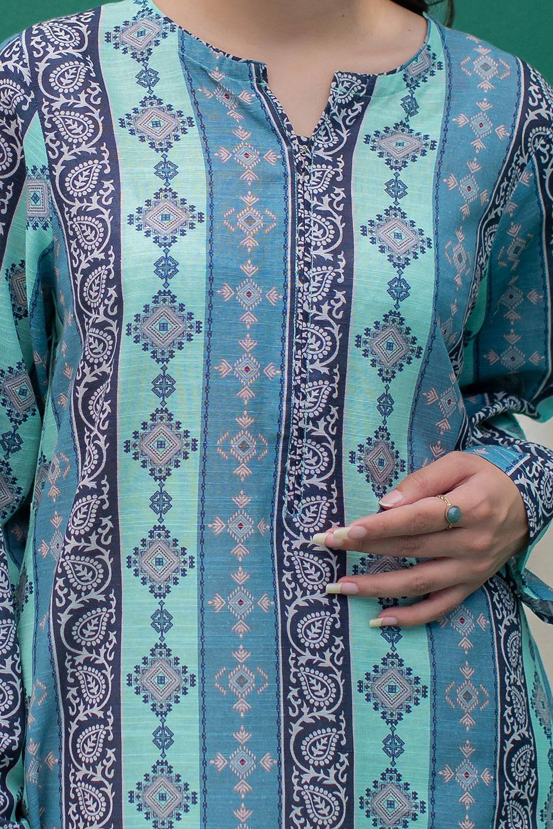 Zellbury | Winter Pret | Kurta - 3045 by Maria Faisal - Registered Vendor of : Zellbury Women - type : Essential Pret - 100% original wedding dresses