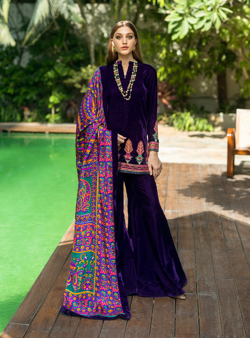 Zainab Chottani | Makhmal Luxe Pret | Habibeh - Ladies Clothes - Maria Faisal