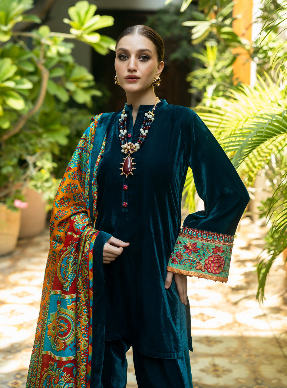Zainab Chottani | Makhmal Luxe Pret | Avizeh - Ladies Clothes - Maria Faisal