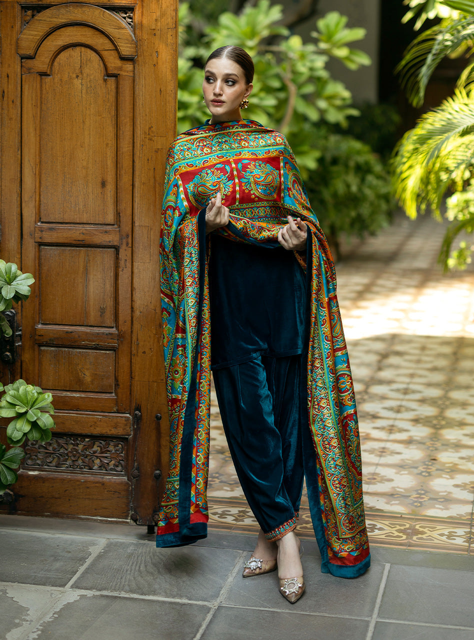 Zainab Chottani | Makhmal Luxe Pret | Avizeh - Ladies Clothes - Maria Faisal