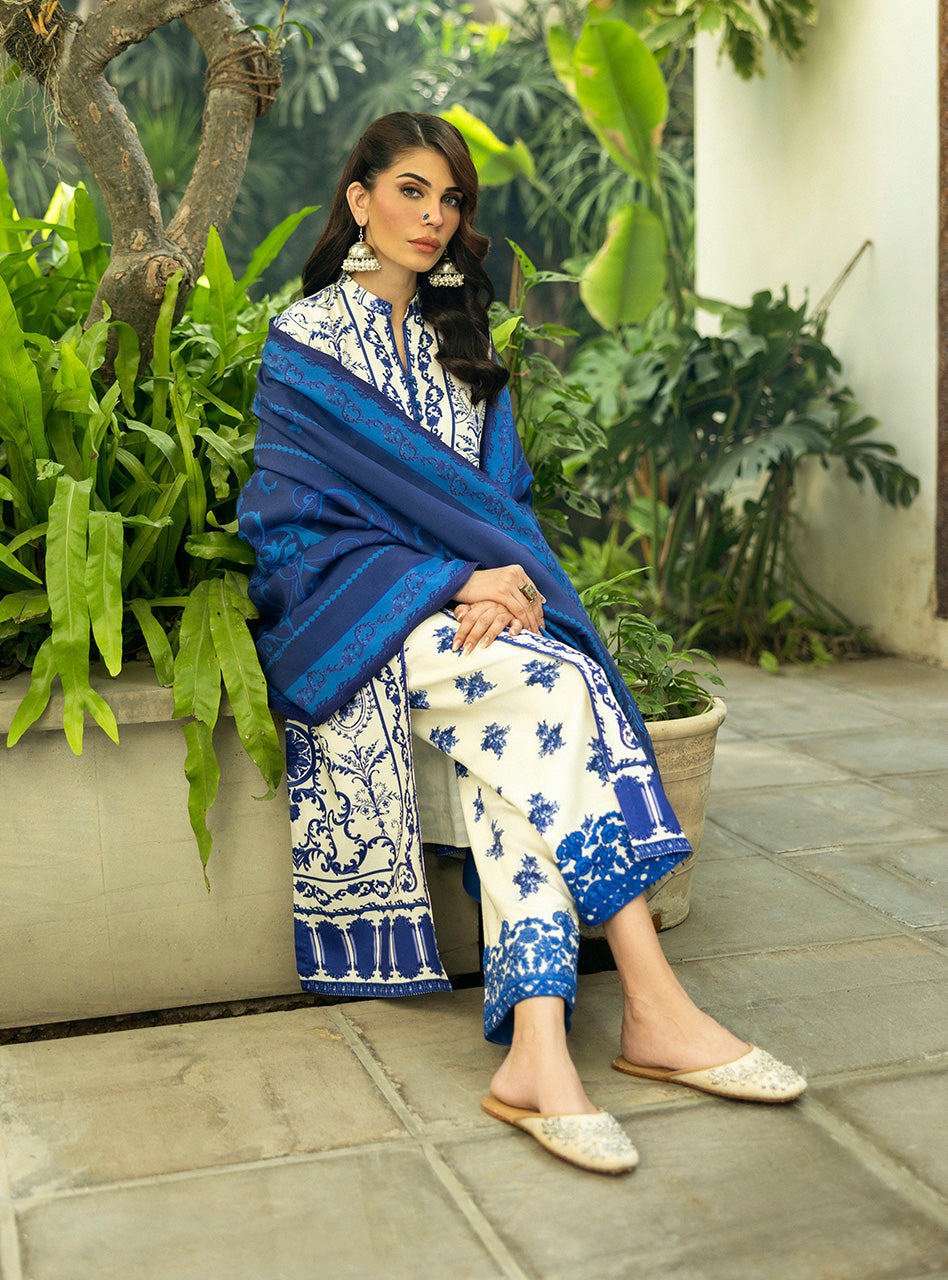 Zainab Chottani | Winter Shawls 24 |  Rania - Ladies Clothes 