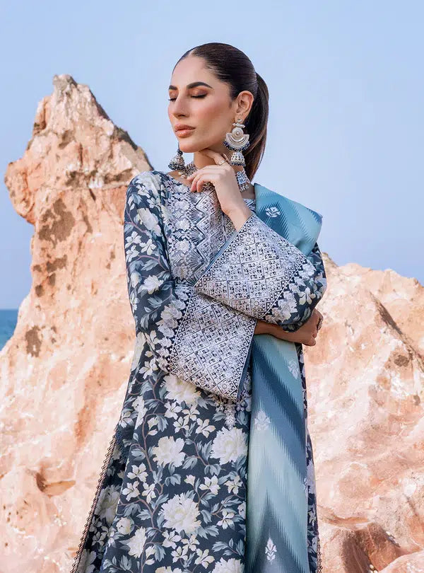 Zainab Chottani | Winter Shawls | Kinara