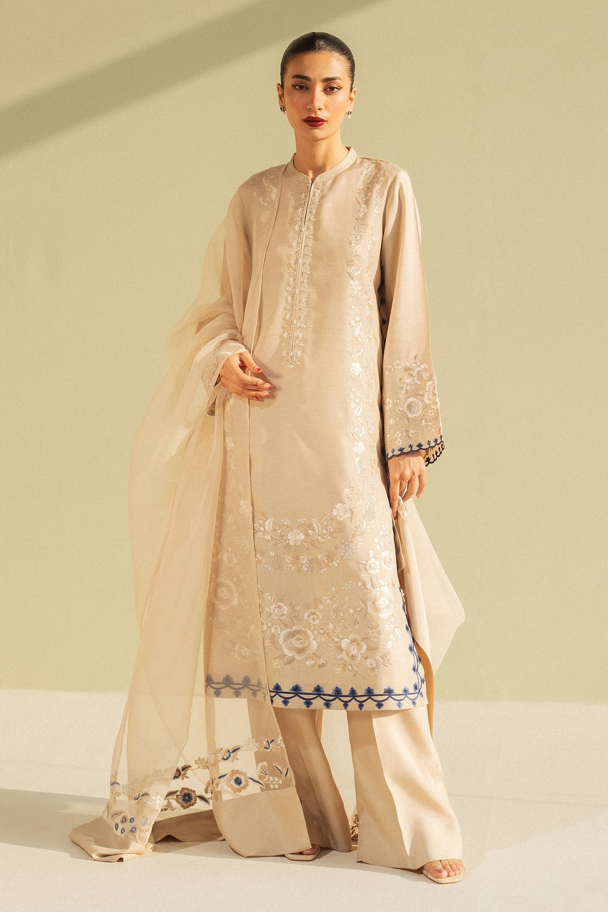 Zara Shahjahan | Festive Wear 25 | ZR25F0212 by Maria Faisal - Registered Vendor of : Zara Shahjahan - type : Ladies Clothes - 100% original wedding dresses