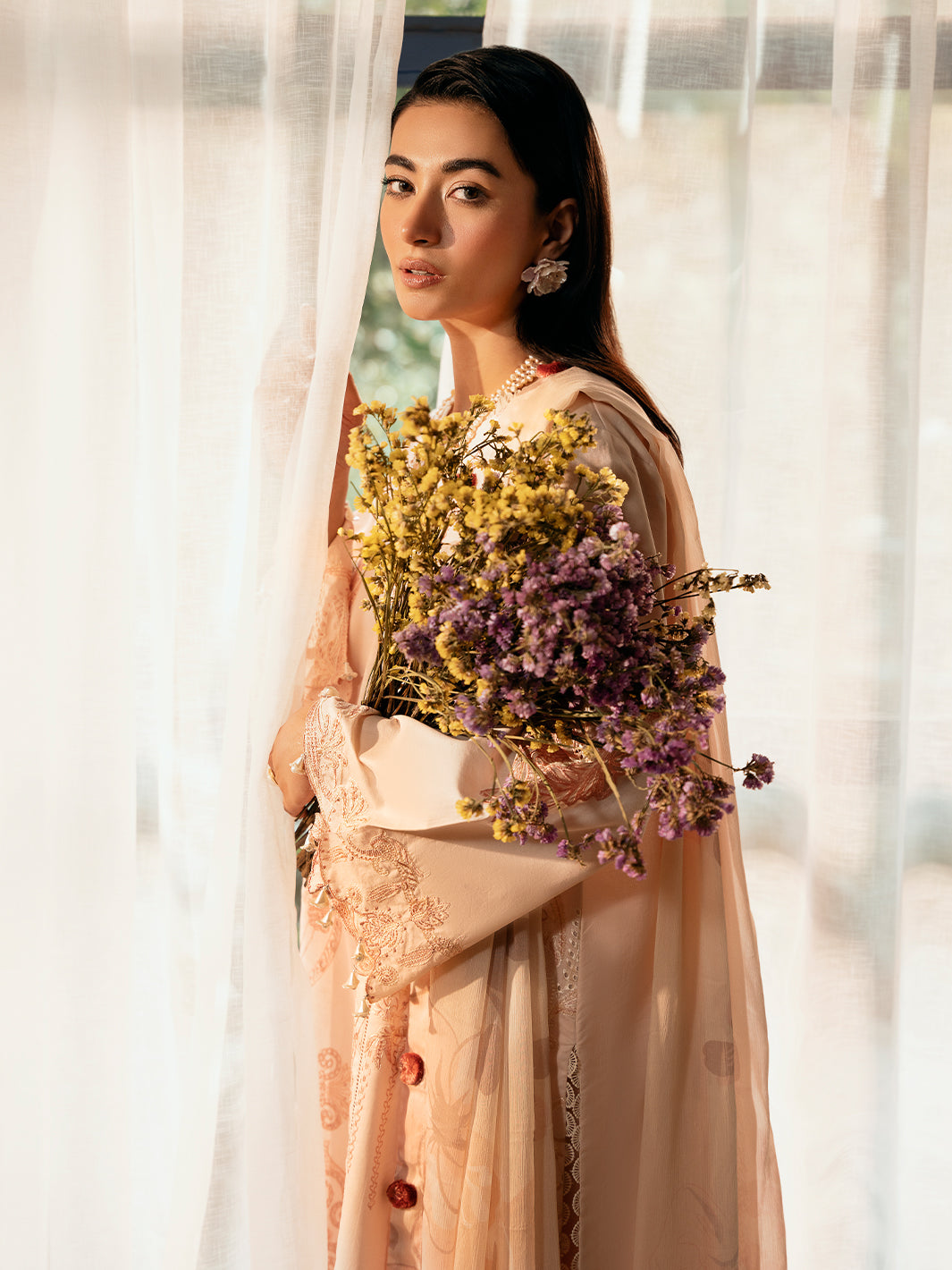 Izel | Dastak Luxury Lawn | AARZOO - Ladies Clothes 