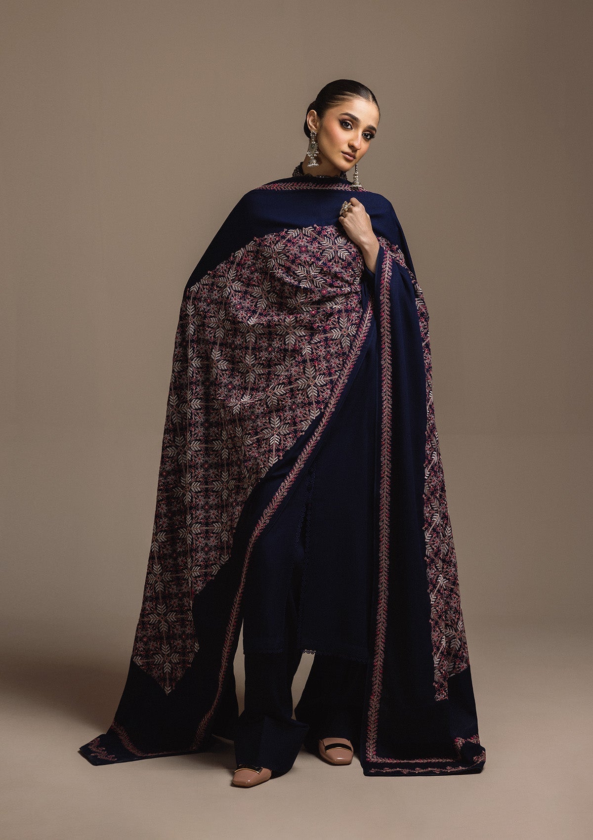 Aik Atelier | Aik Roz Karandi 25 | LOOK 01 - Luxury Dress - available at Maria Faisal in UK and USA.