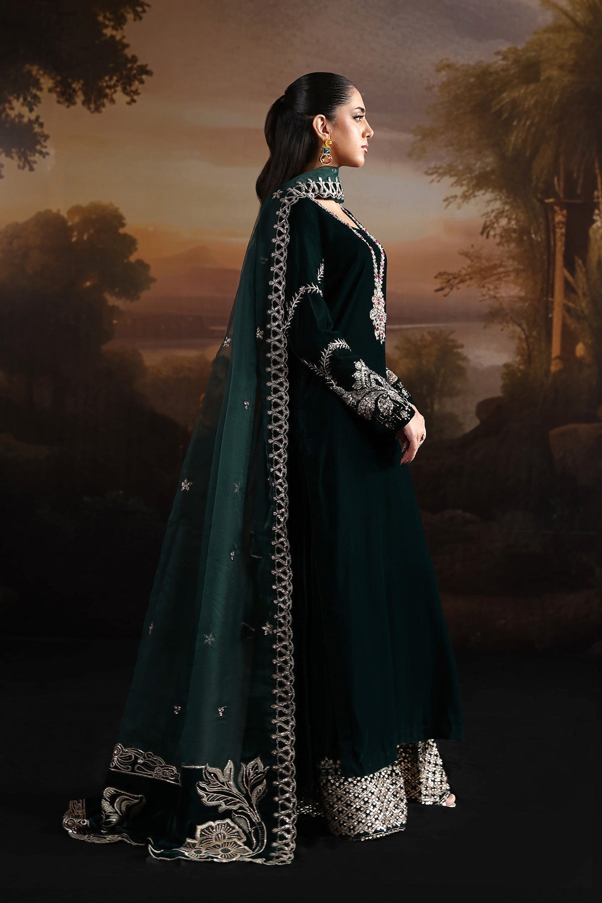 Alizeh | Lamour 25 | AF-VLT-2210-Vinni - Formal Wear - available at Maria Faisal in UK and USA