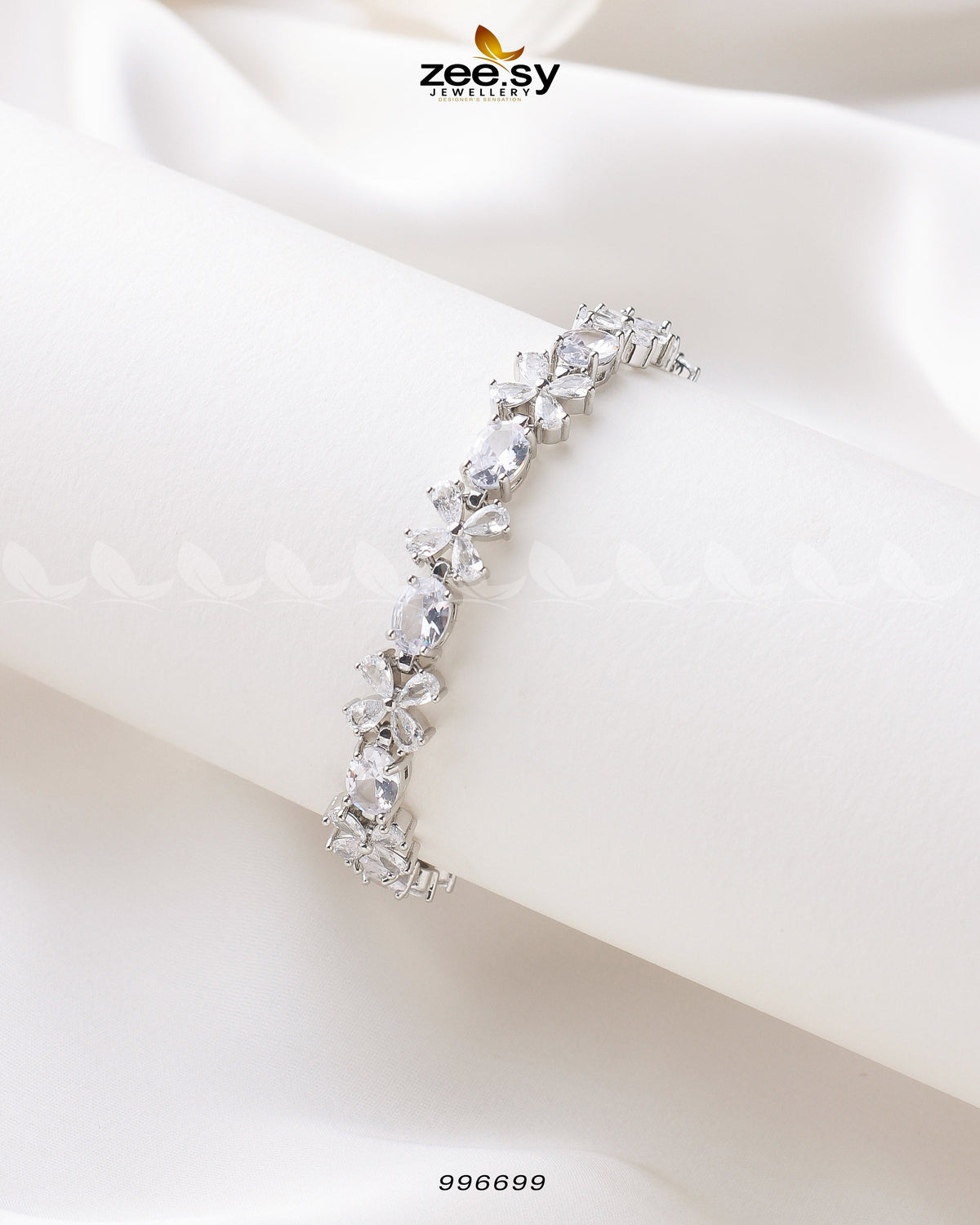Lisianthus Bracelet - Bracelet 